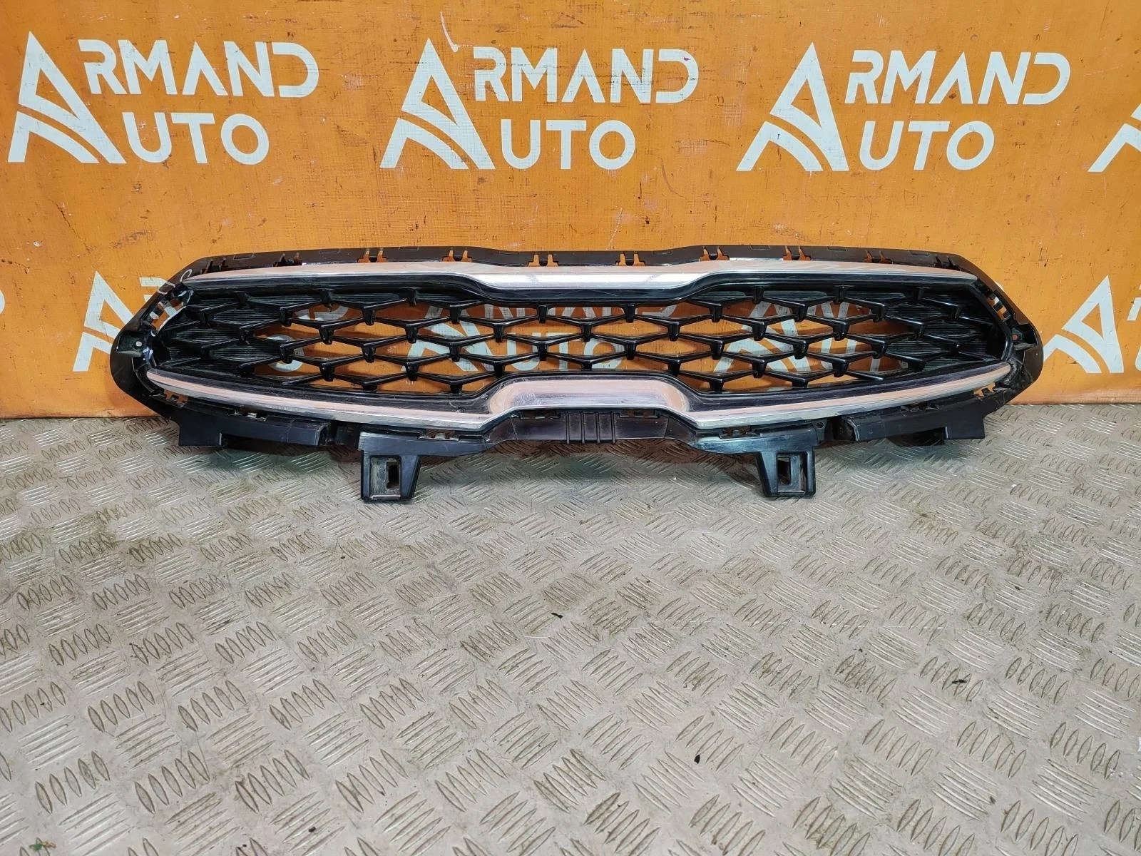 Решетка радиатора Kia Cerato 2018-2021 4