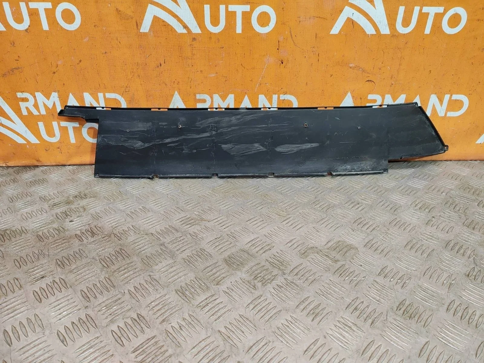 Накладка решетки бампера Lexus ES 2015-2018 6