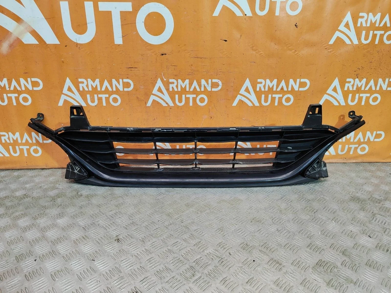 Решетка бампера Kia K5 2020-нв 3