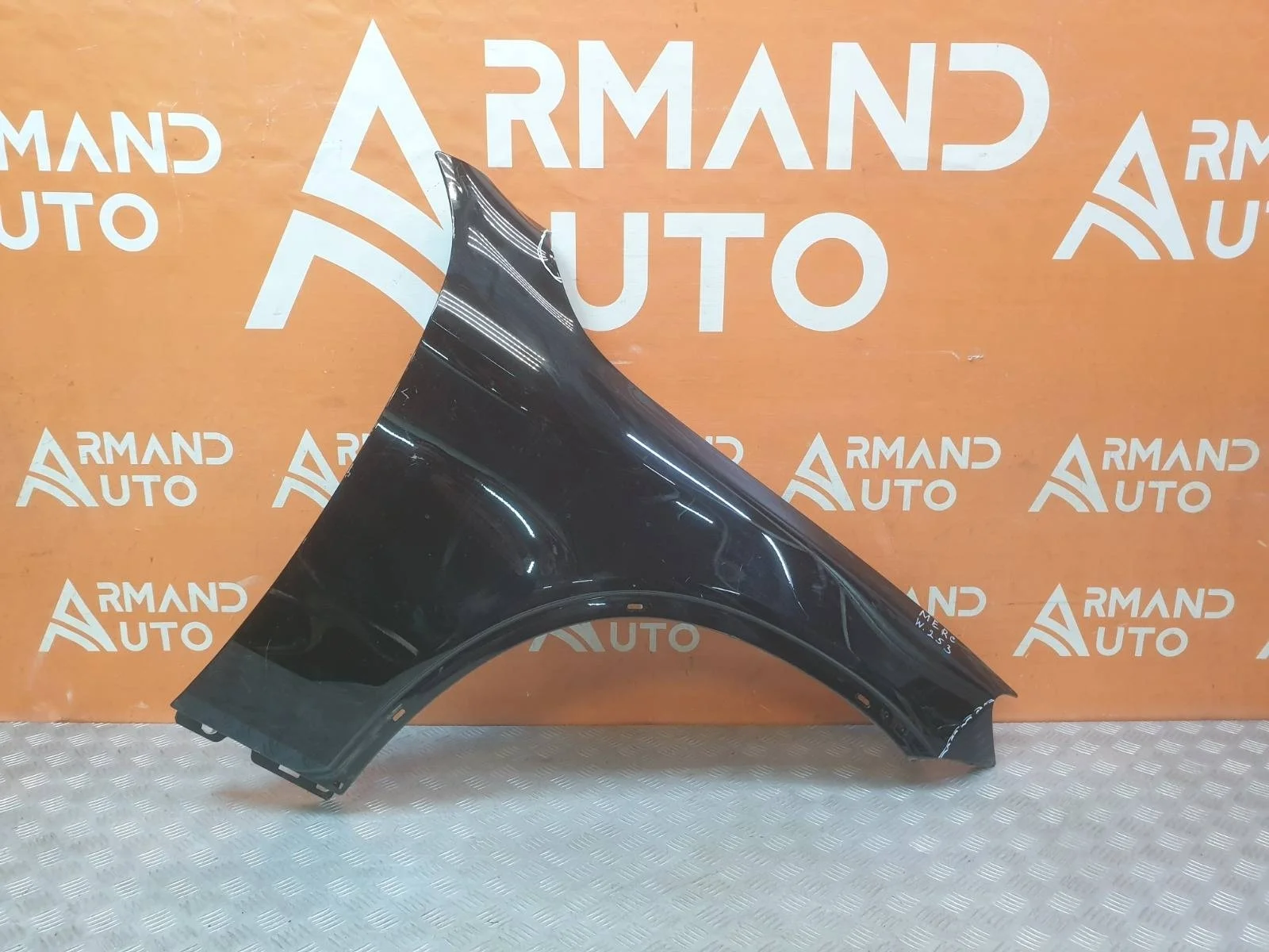 Крыло Mercedes GLC-Class 2015-нв X253