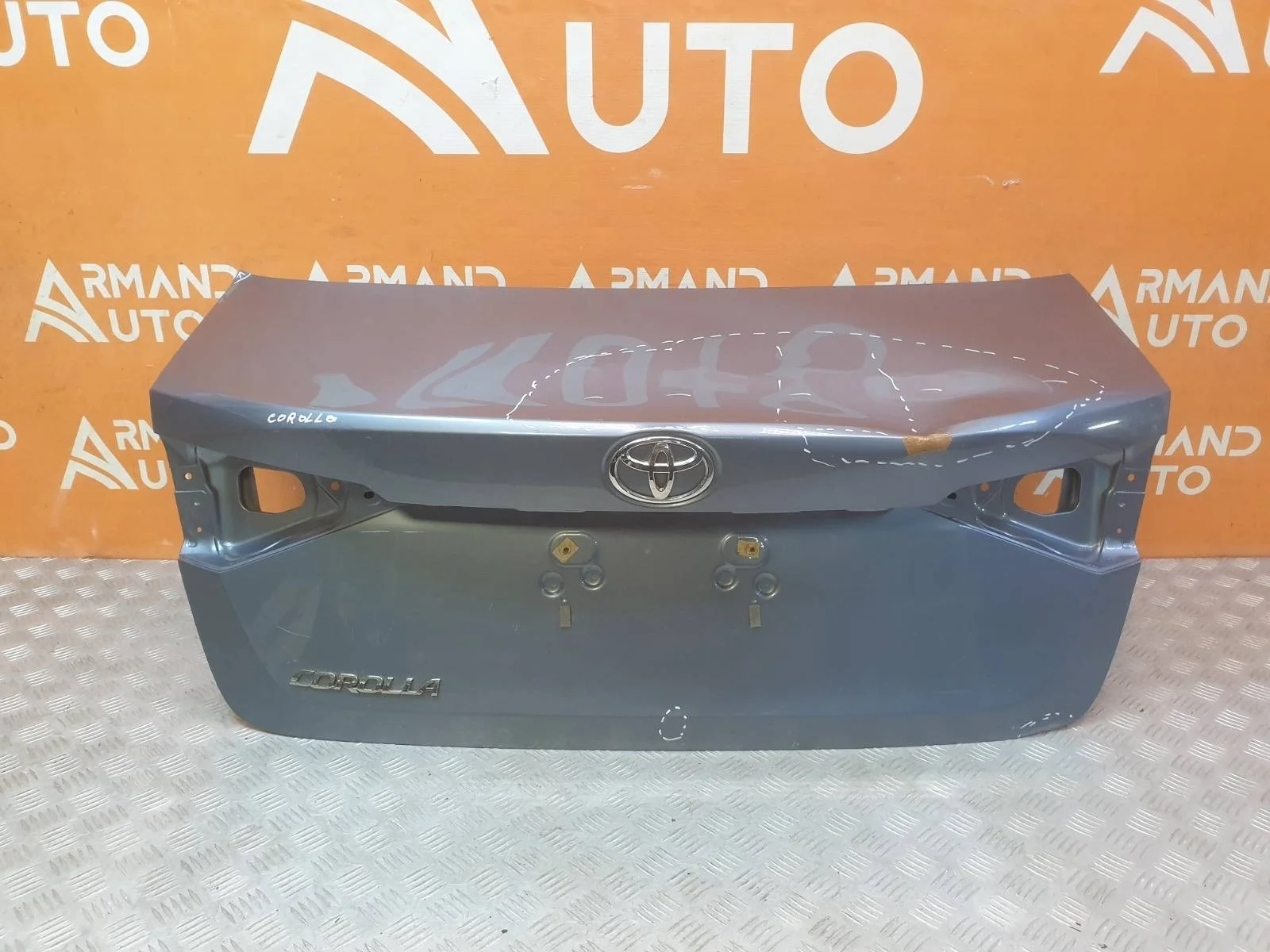 Крышка багажника Toyota Corolla 2018-нв 12 E210