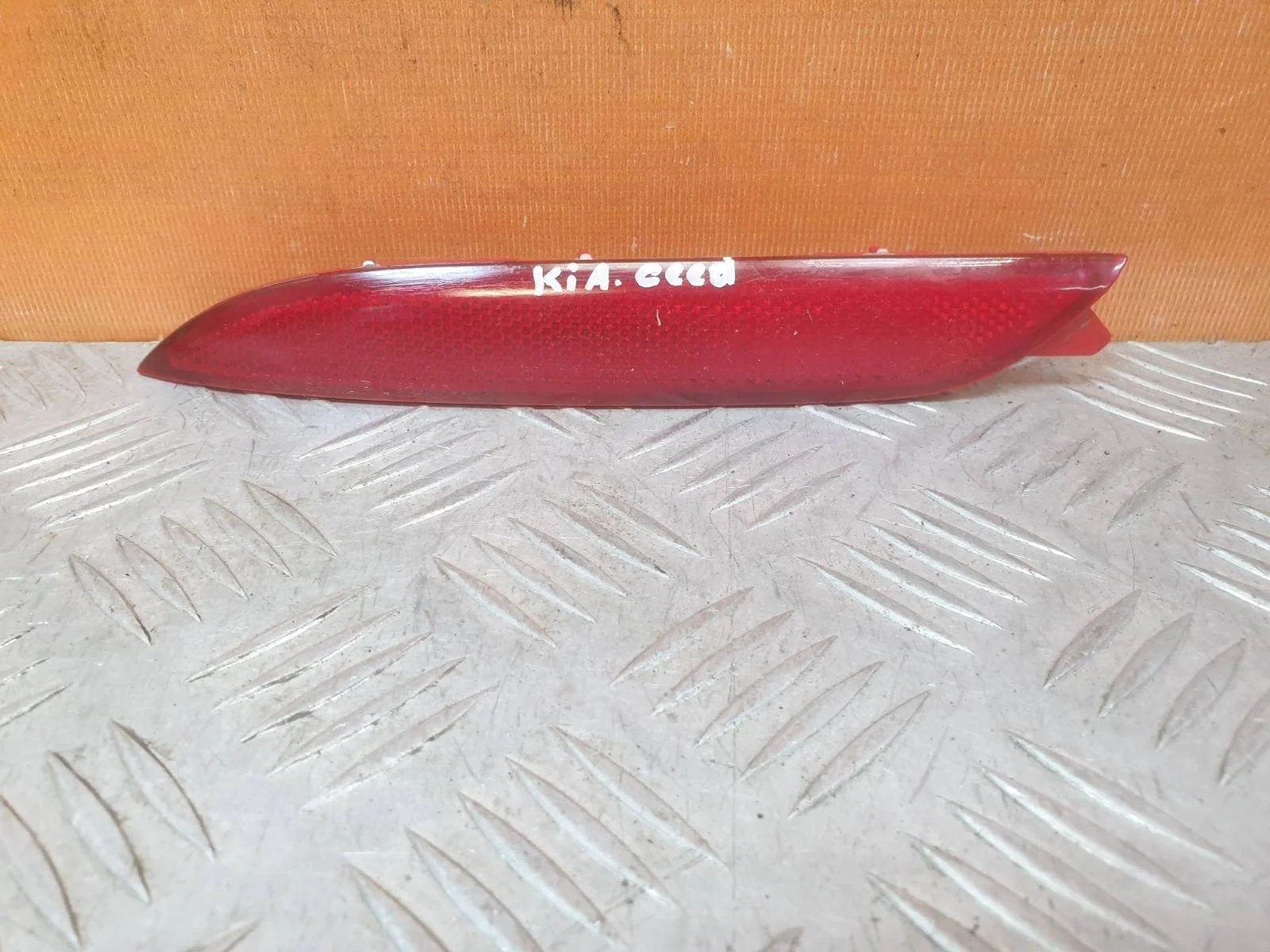 Отражатель Kia Ceed 2012-2018 JD