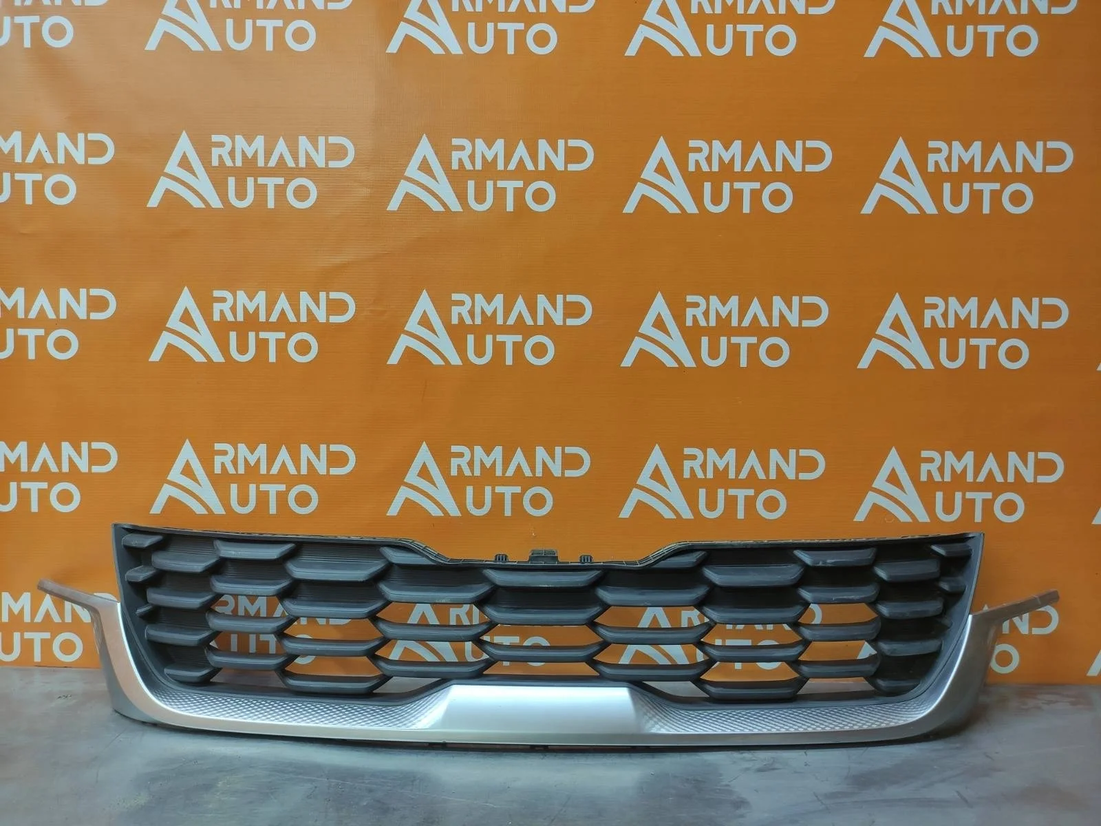 Решетка радиатора Kia Seltos 2019-нв