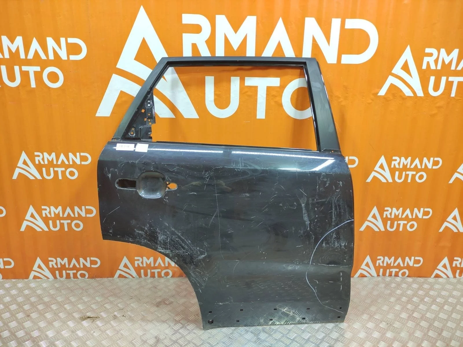 Дверь Kia Sorento 2009-2019 XM