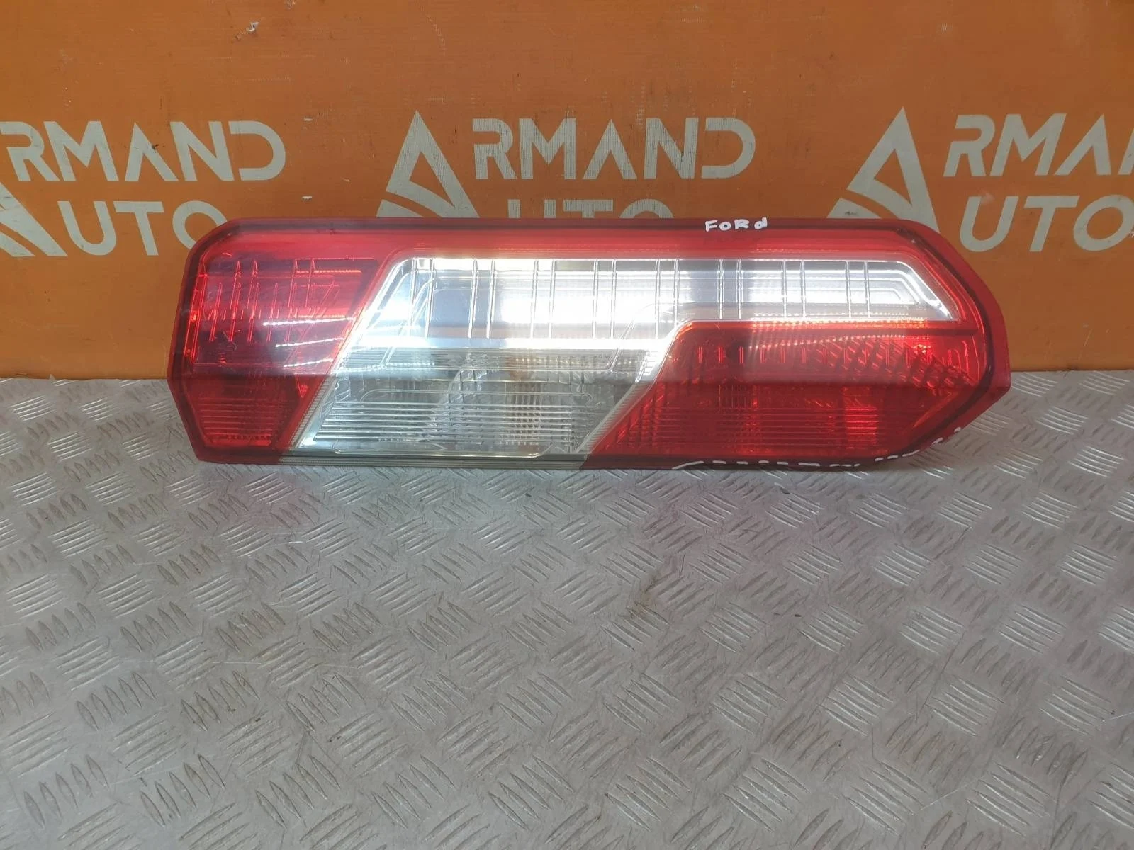 Фонарь Ford Transit 2014-нв 7 TTG