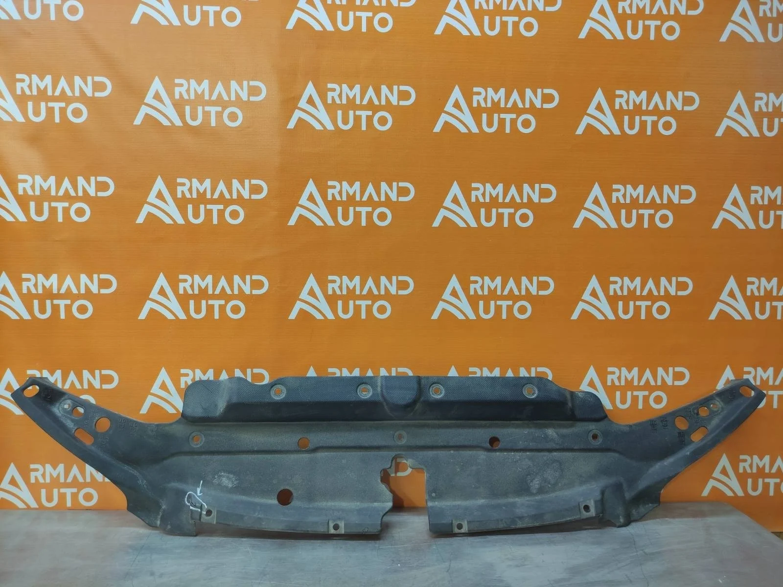 Кожух замка капота Toyota Land Cruiser Prado 2013-2017 150