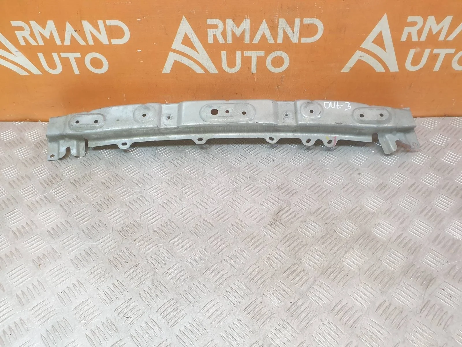 Усилитель бампера верхний Mitsubishi Outlander 2015-нв 3