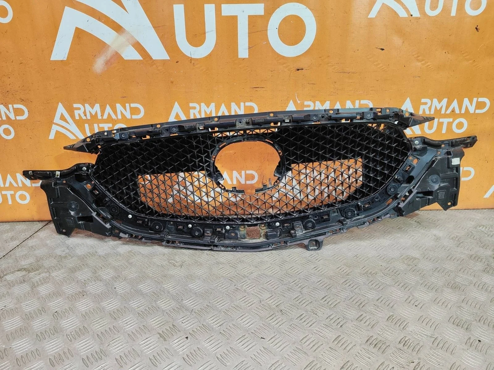 Решетка радиатора Mazda CX-5 2017-нв