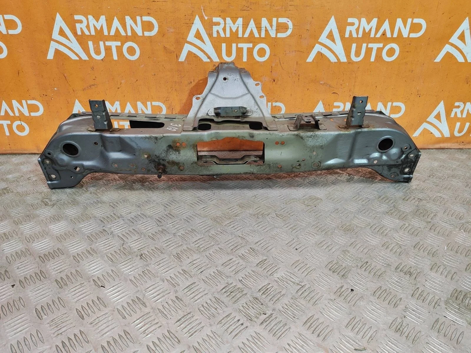 Панель передняя (суппорт радиатора) верхняя Mitsubishi ASX 2010-2020 GA0