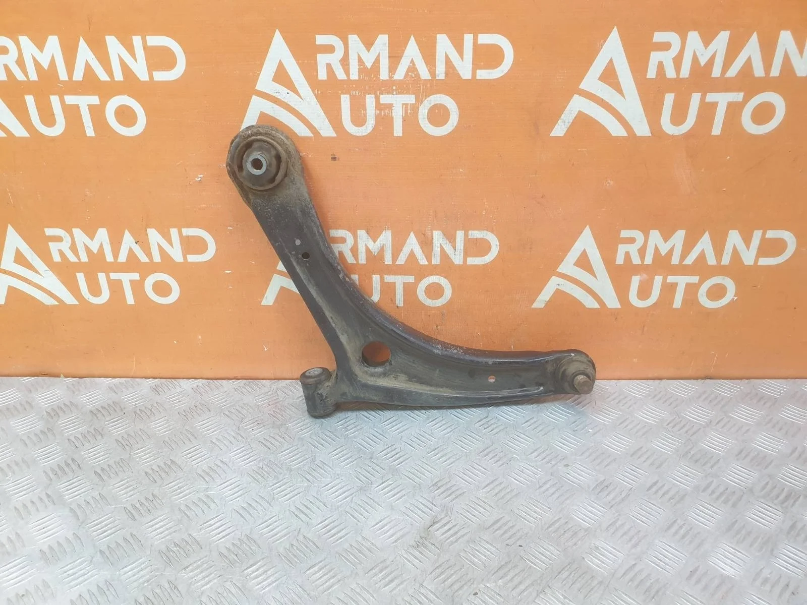 Рычаг подвески нижний Mitsubishi Outlander 2012-нв 3