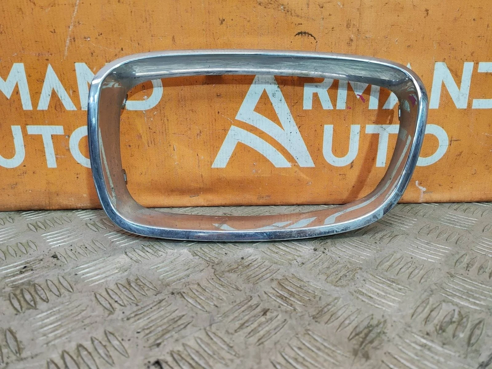 Окантовка решетки радиатора BMW 1 series 2011-2015 F20 F21