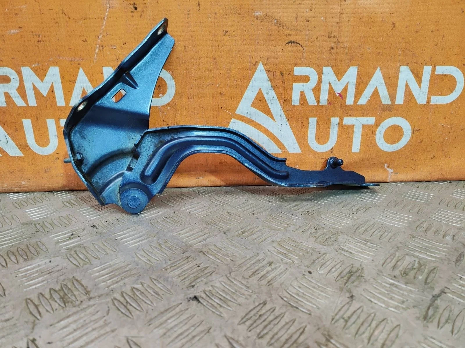 Петля капота Kia Sorento 2020-нв 4