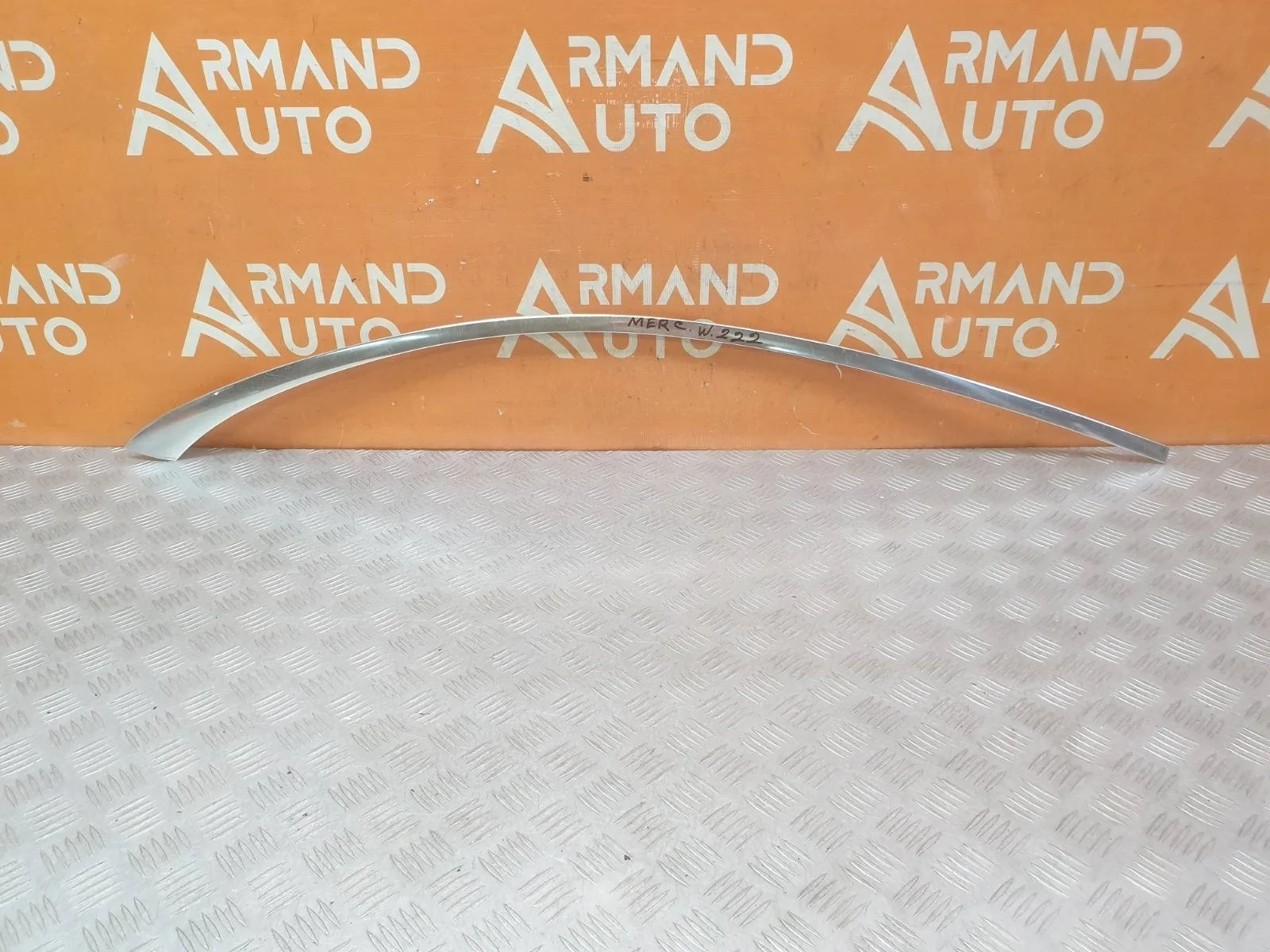 Молдинг стекла двери верхний Mercedes -Class 2013-2020 W222