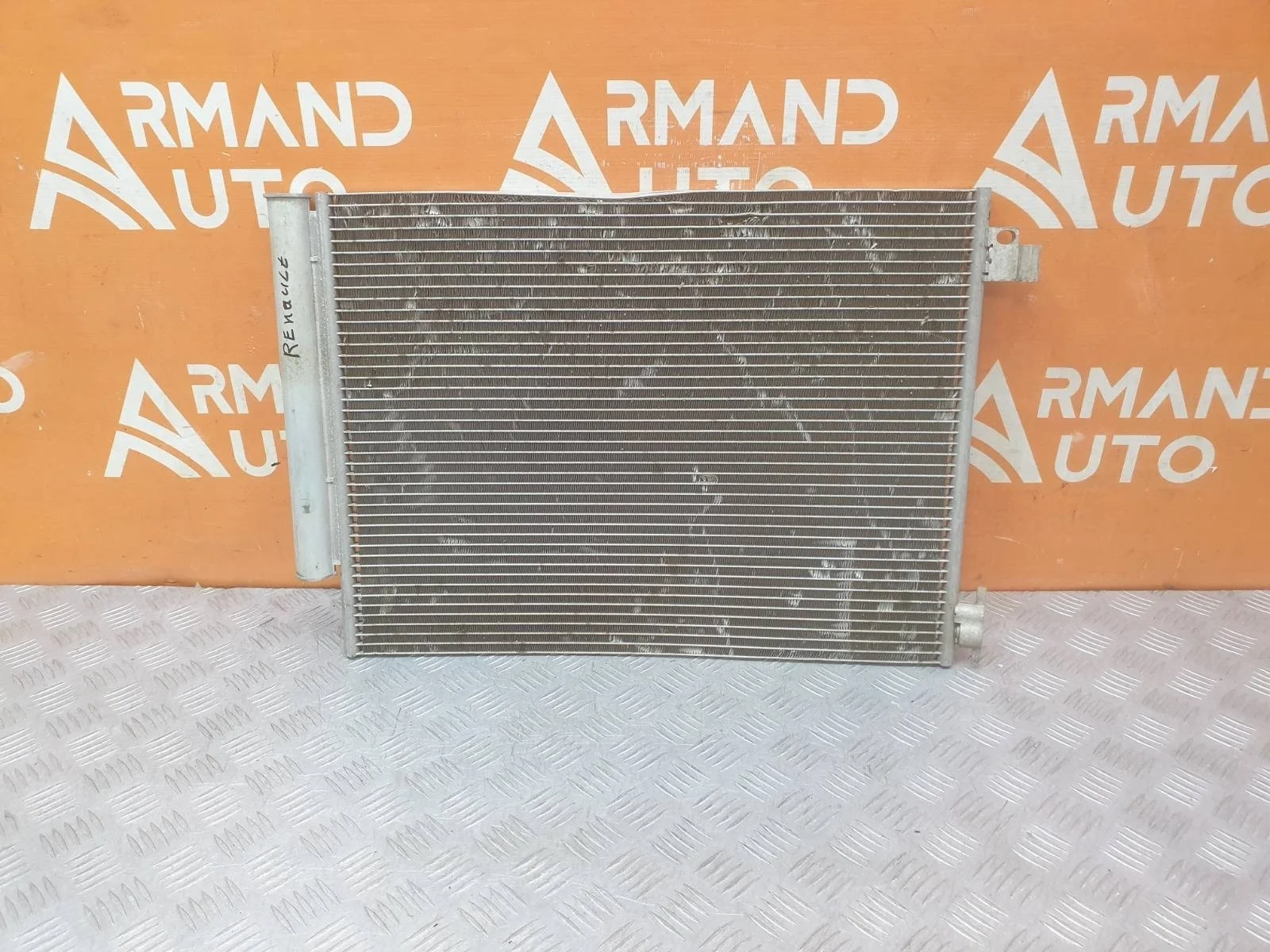Радиатор кондиционера Renault Logan 2012-2022