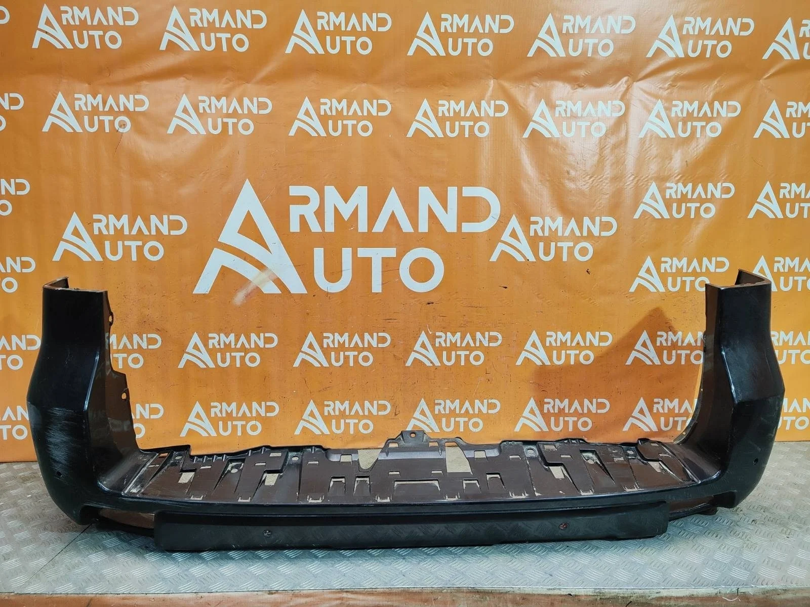 Бампер Toyota Land Cruiser Prado 2017-нв 150
