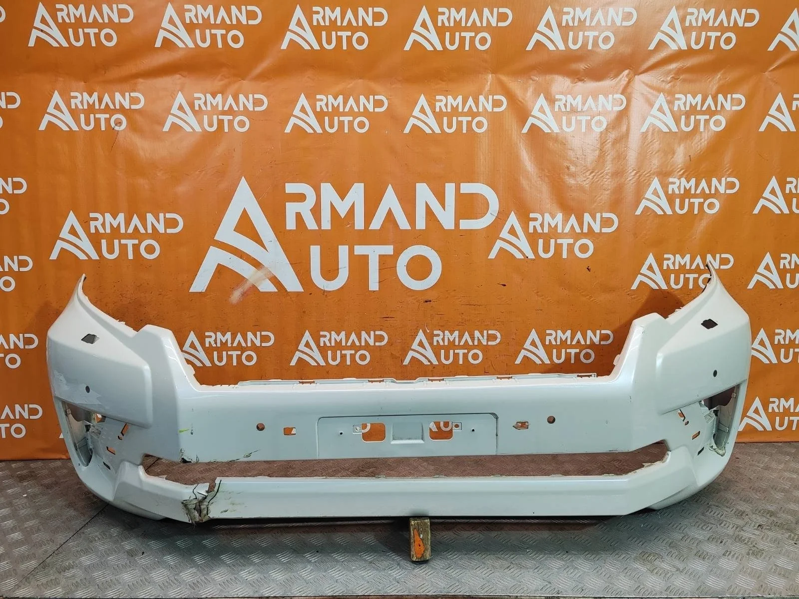 Бампер Toyota Land Cruiser Prado 2020-нв 150
