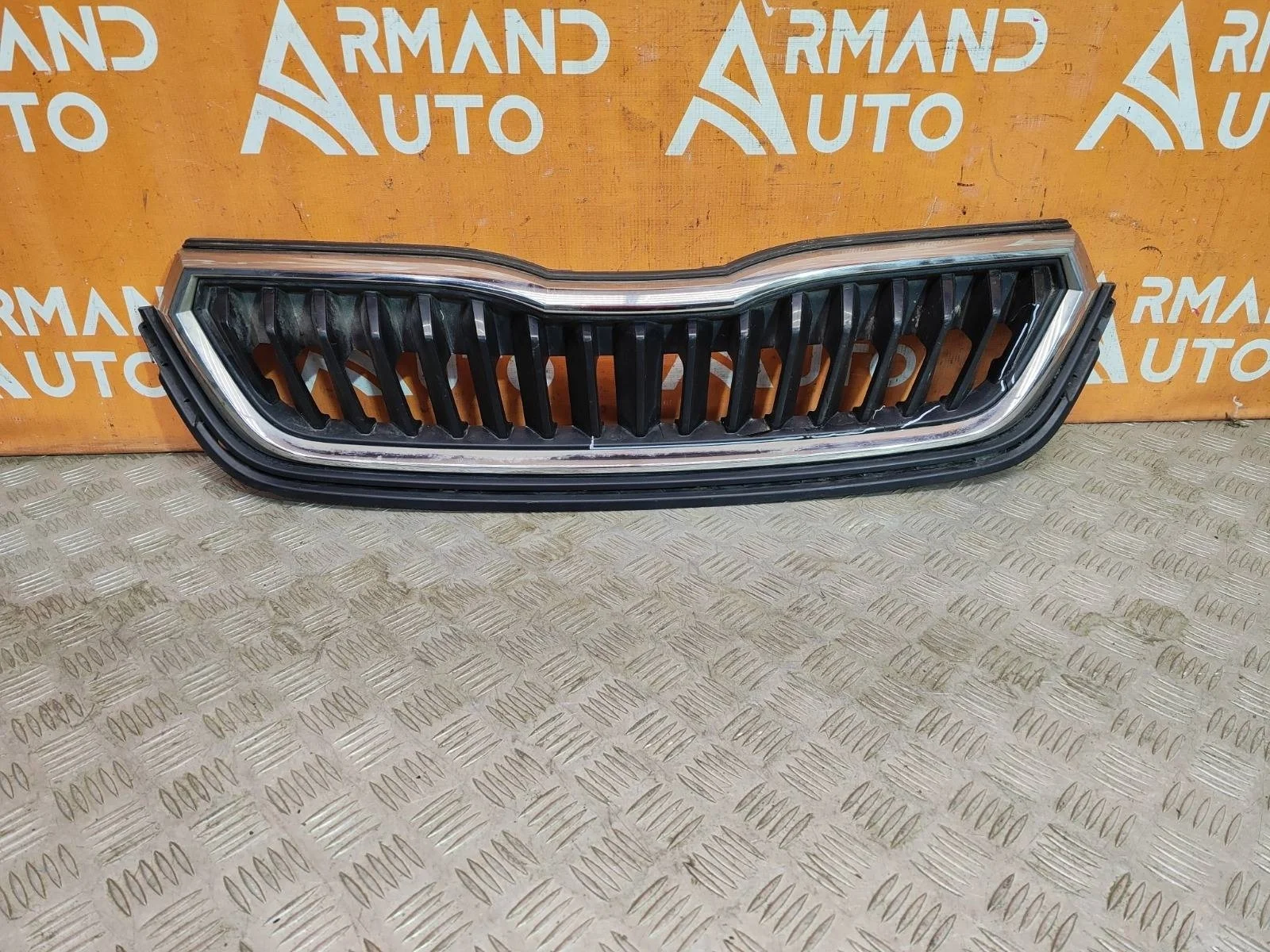 Решетка радиатора Skoda Rapid 2020-нв