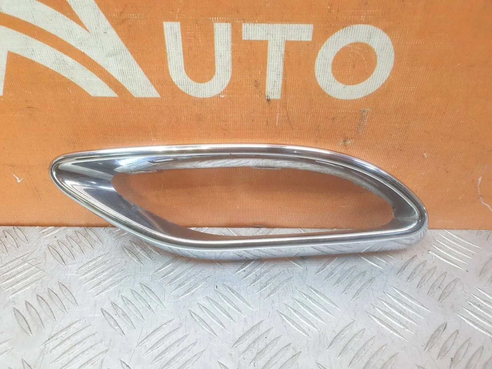 Окантовка выхлопной трубы Mercedes GLC-Class 2015-2019 X253