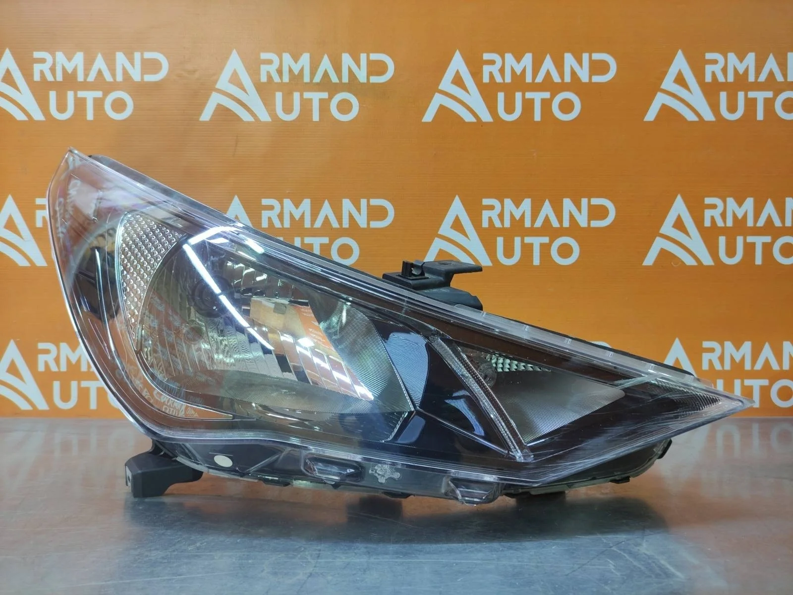 Фара Hyundai Solaris 2020-нв