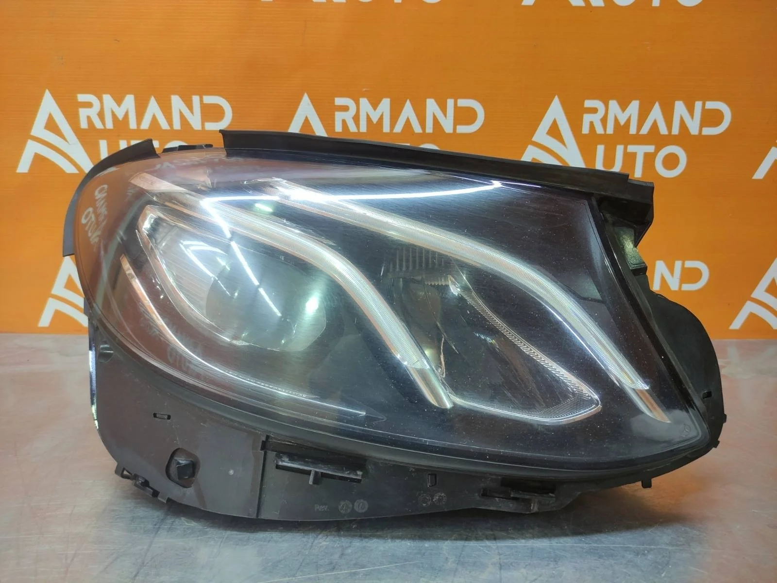 Фара Mercedes -Class 2016-2020 W213, S213, C238