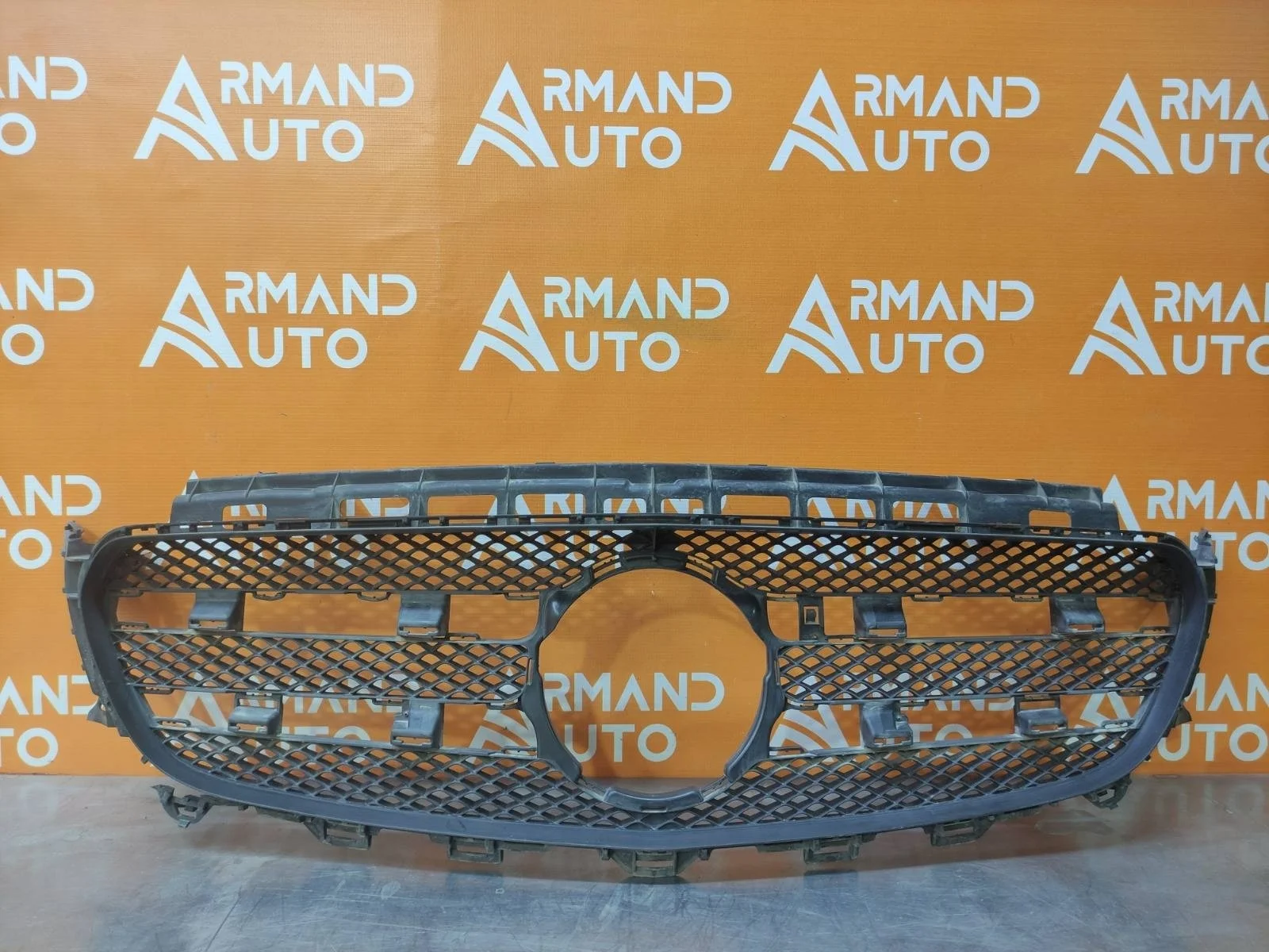 Решетка радиатора Mercedes -Class 2016-2020 W213, S213