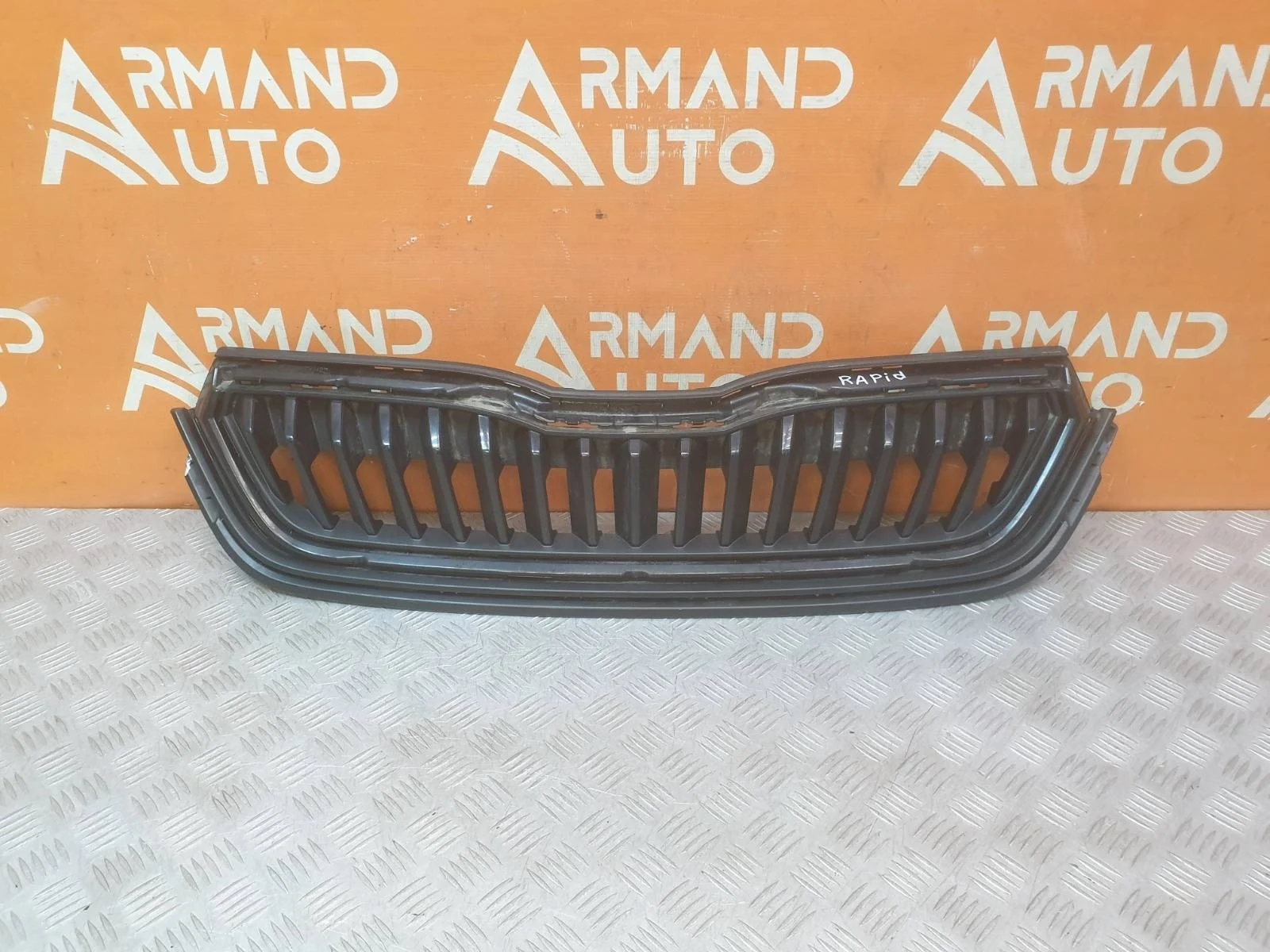 Решетка радиатора Skoda Rapid 2020-нв