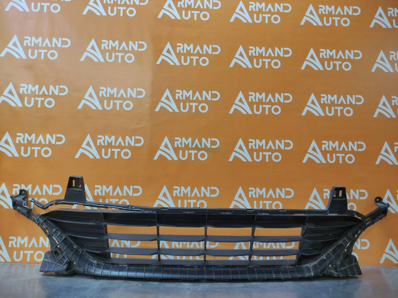 Решетка бампера Kia K5 2020-нв 3