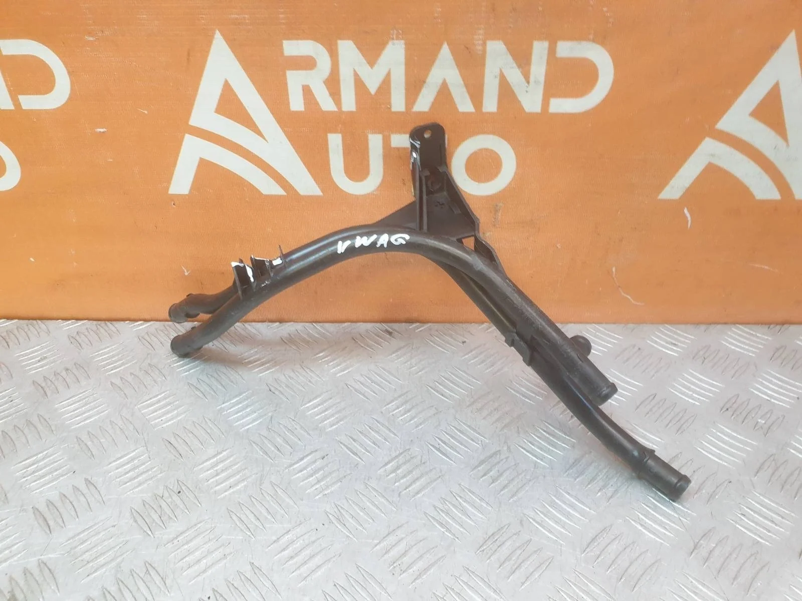 Патрубок радиатора Volkswagen Tiguan 2007-2018