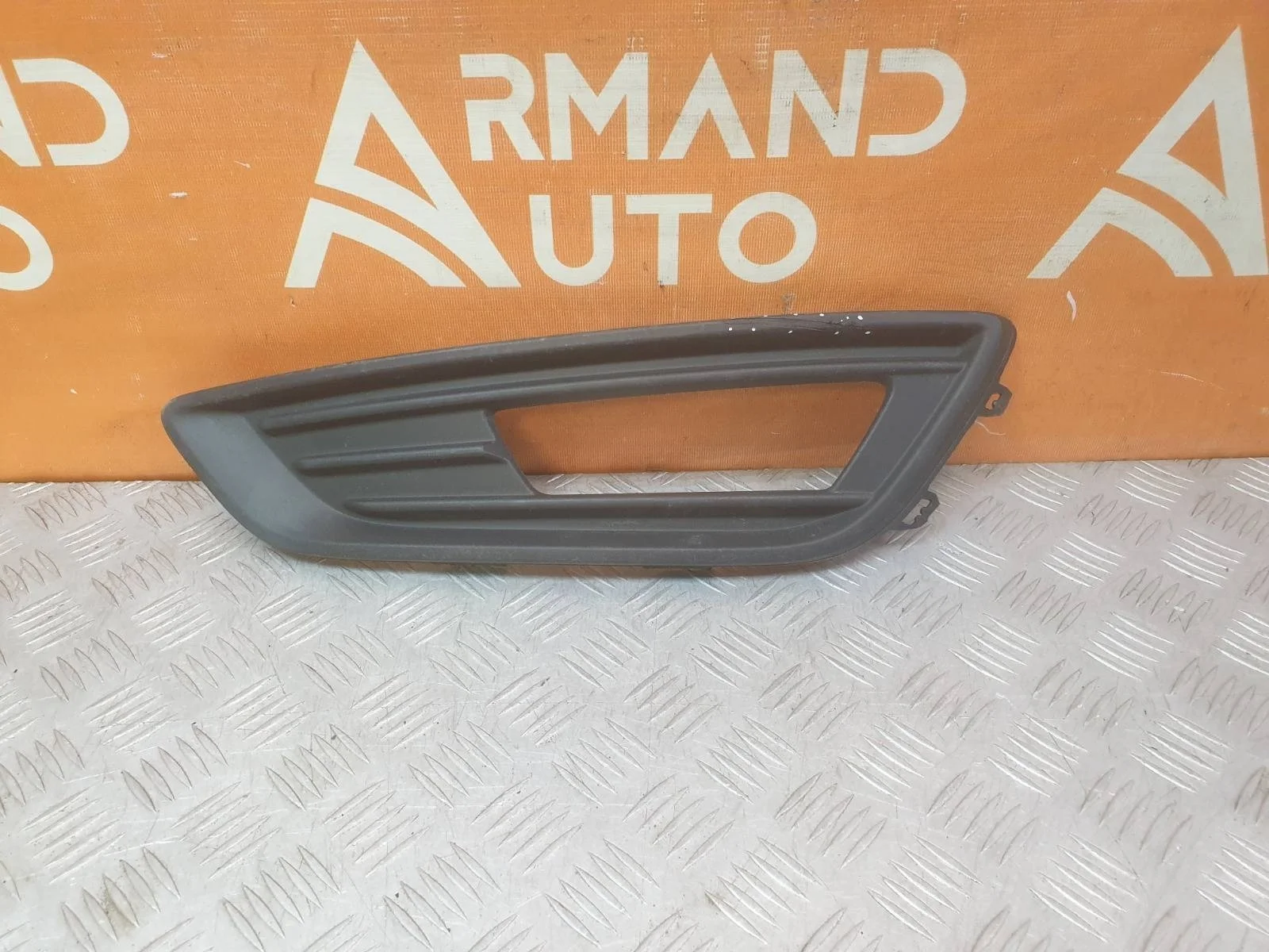 Окантовка птф Ford Focus 2014-2019 3