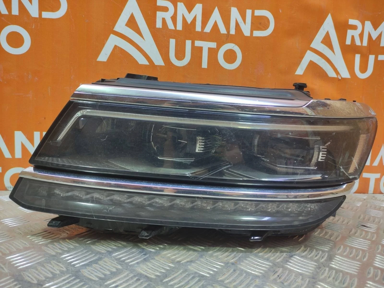 Фара Volkswagen Tiguan 2016-2020