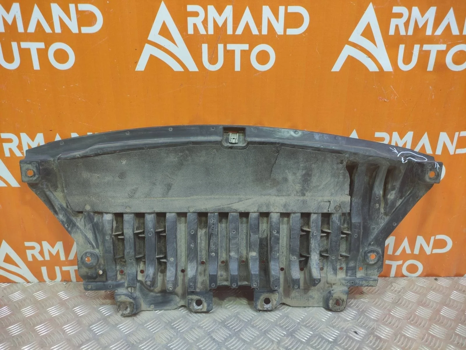 Пыльник двигателя Mercedes -Class 2016-нв W213, S213, C238