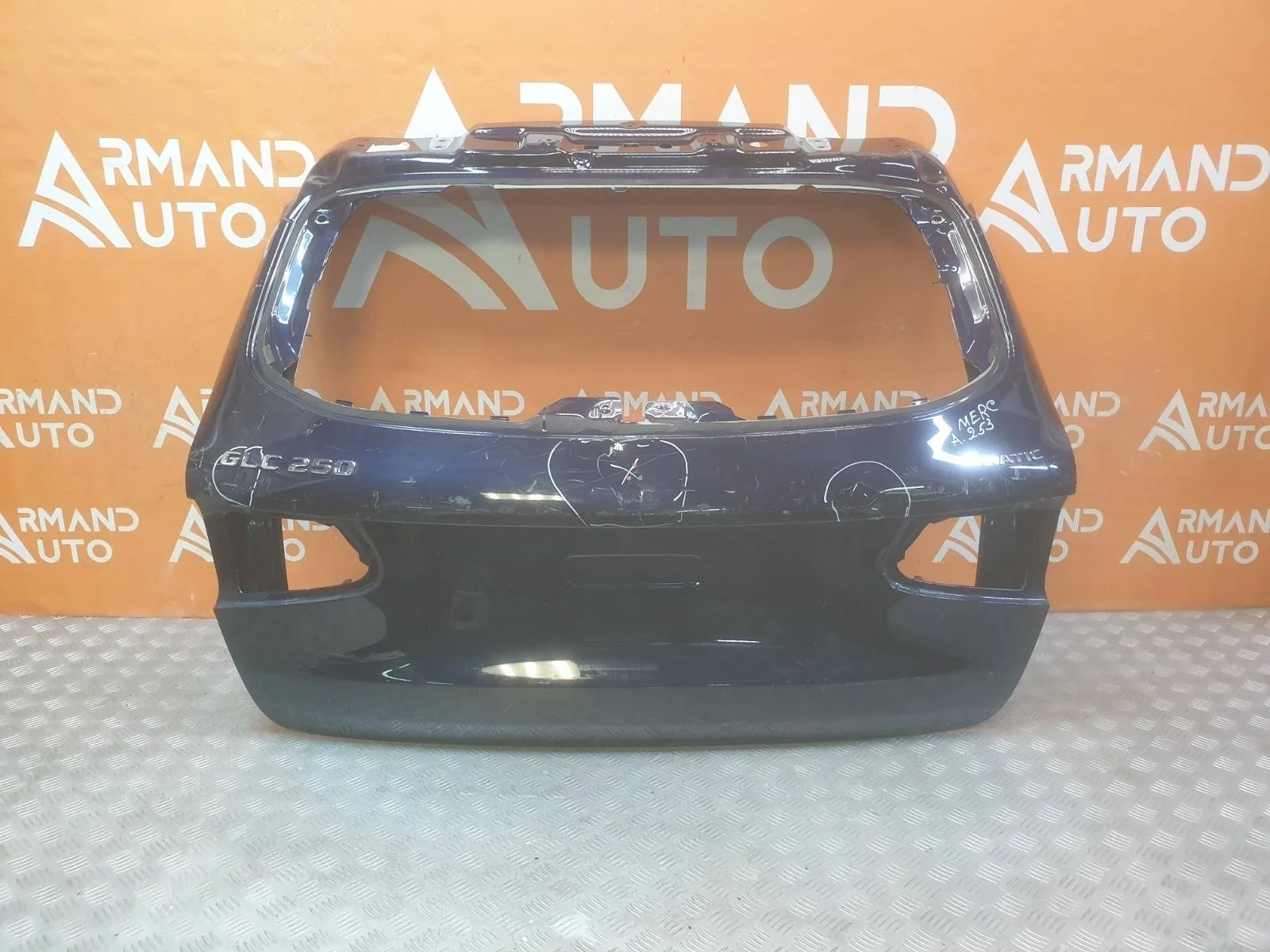 Дверь багажника Mercedes GLC-Class 2015-нв X253