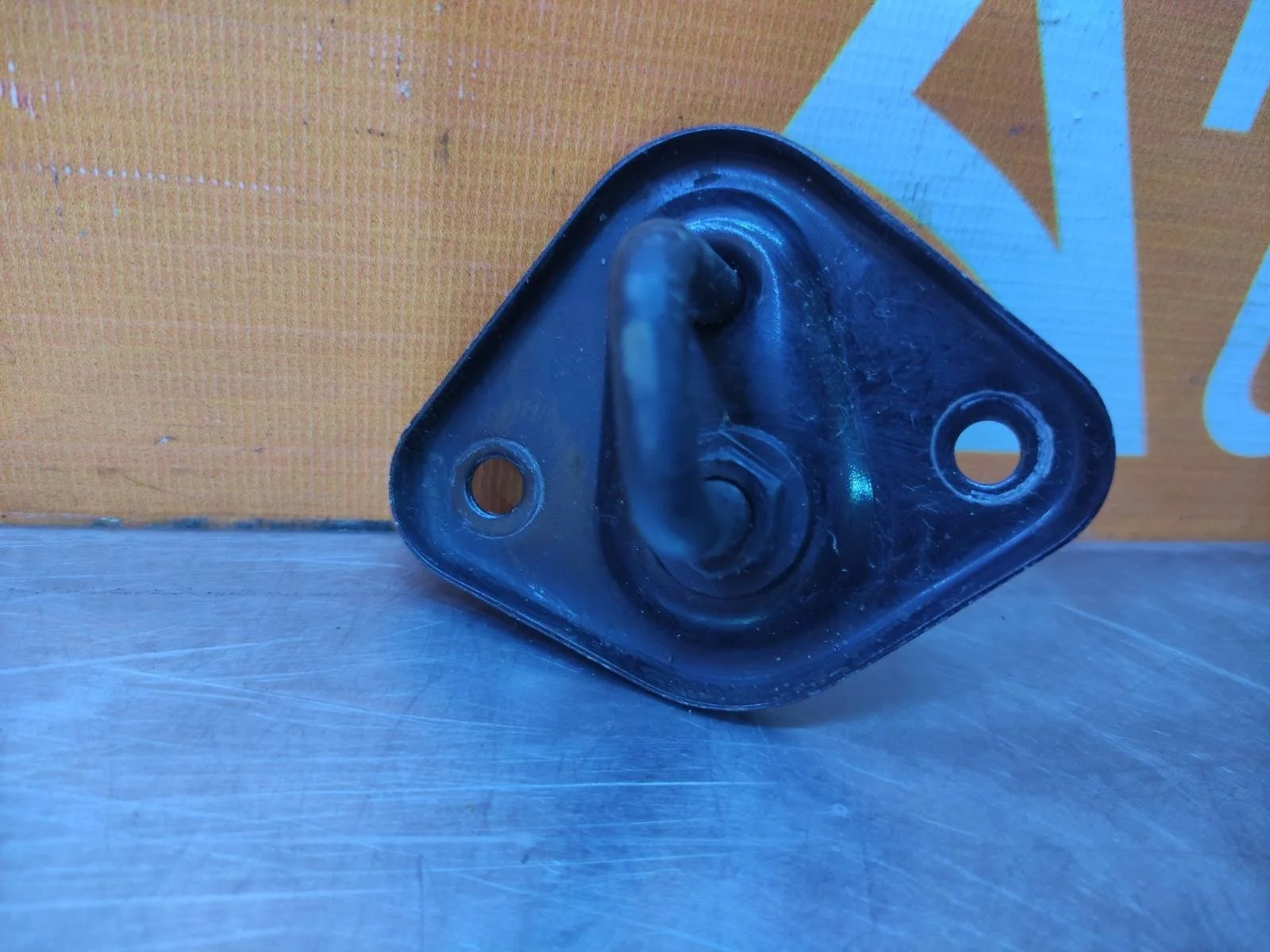 Петля замка капота Mercedes -Class 2009-2016 W212, S212, C207