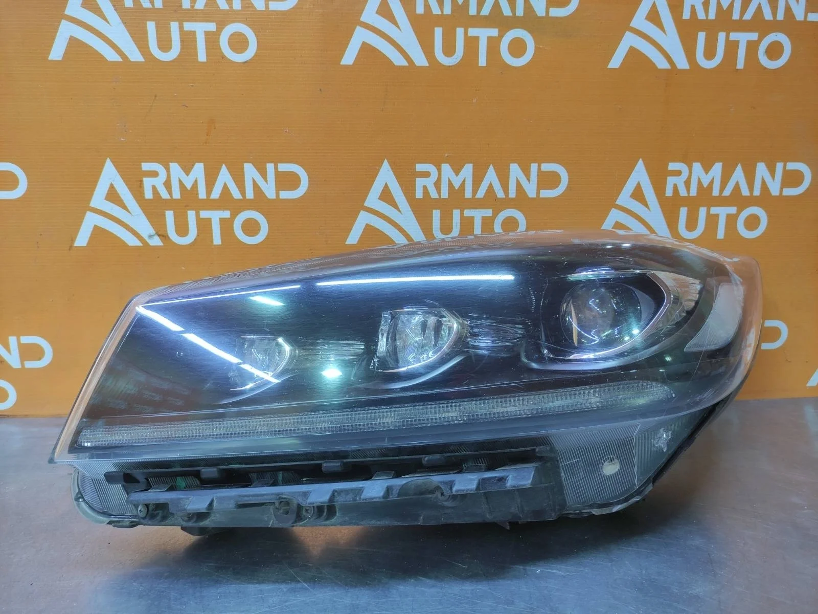 Фара Kia Sorento 2017-2020 3 Prime UM
