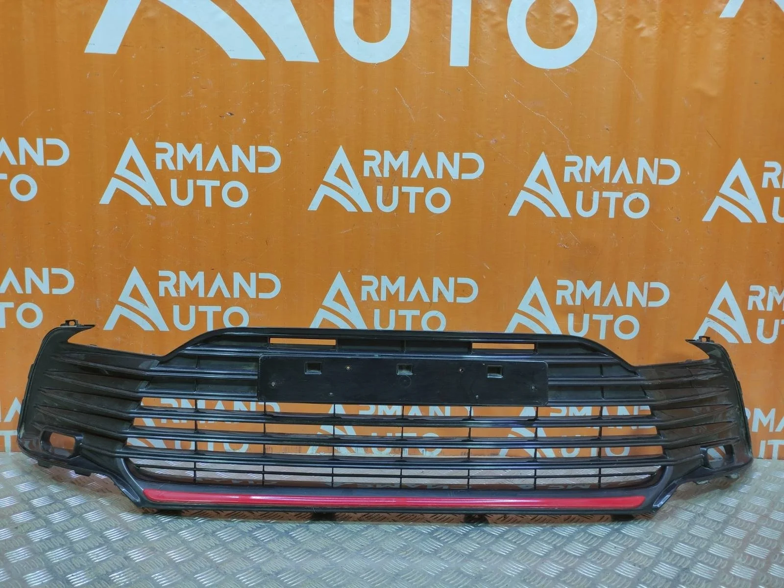 Решетка бампера Toyota Camry 2020-нв 8 XV70