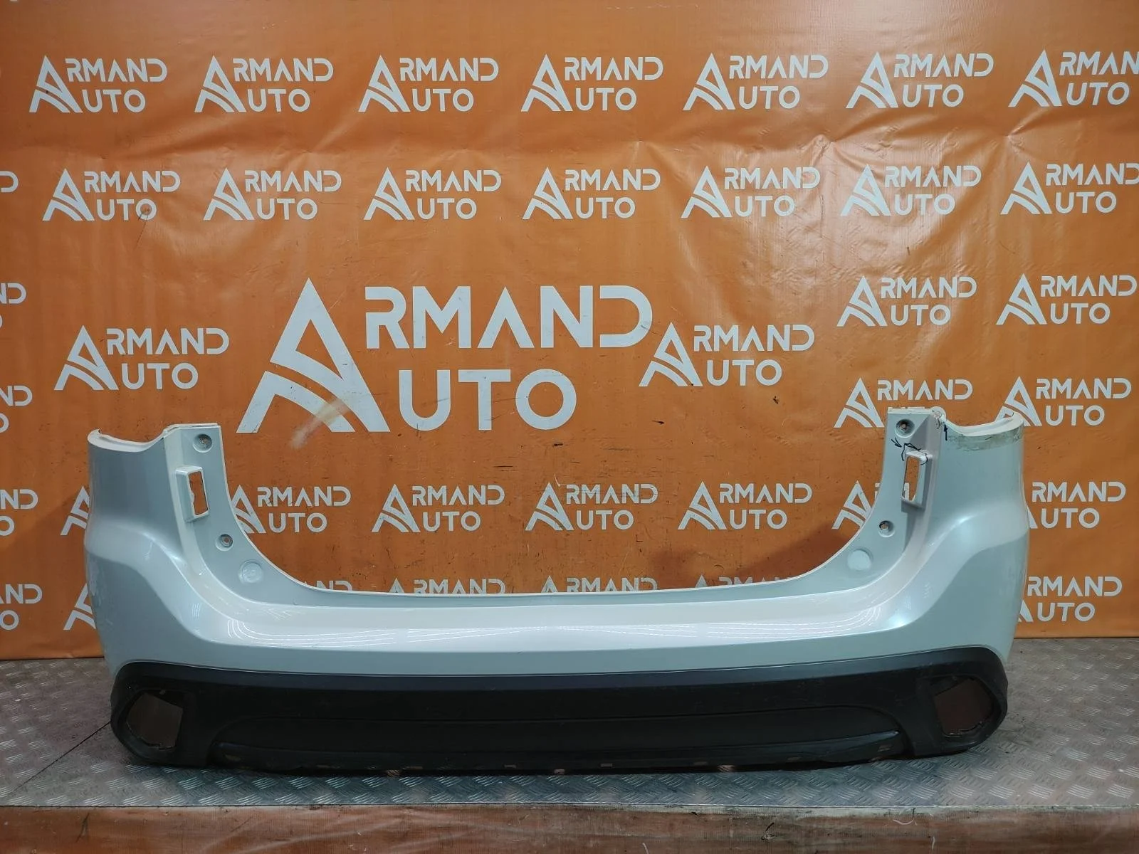 Бампер Mitsubishi Outlander 2015-2018 3