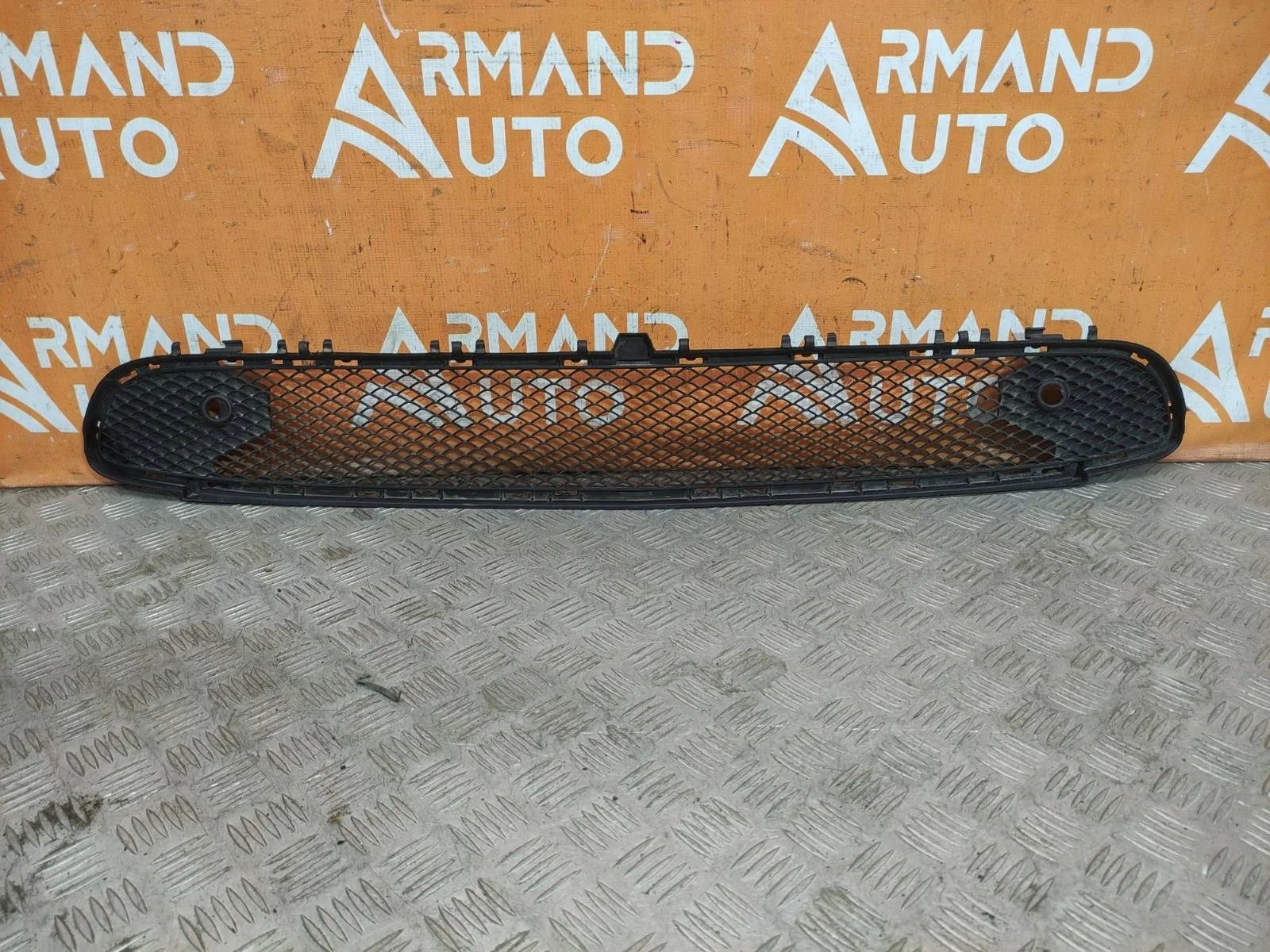 Решетка бампера Mercedes GLA-Class 2013-2017 X156