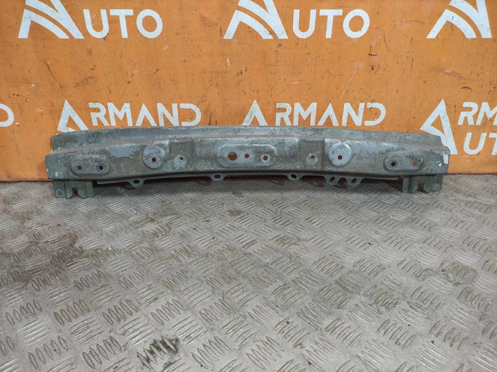 Усилитель бампера верхний Mitsubishi Outlander 2015-нв 3