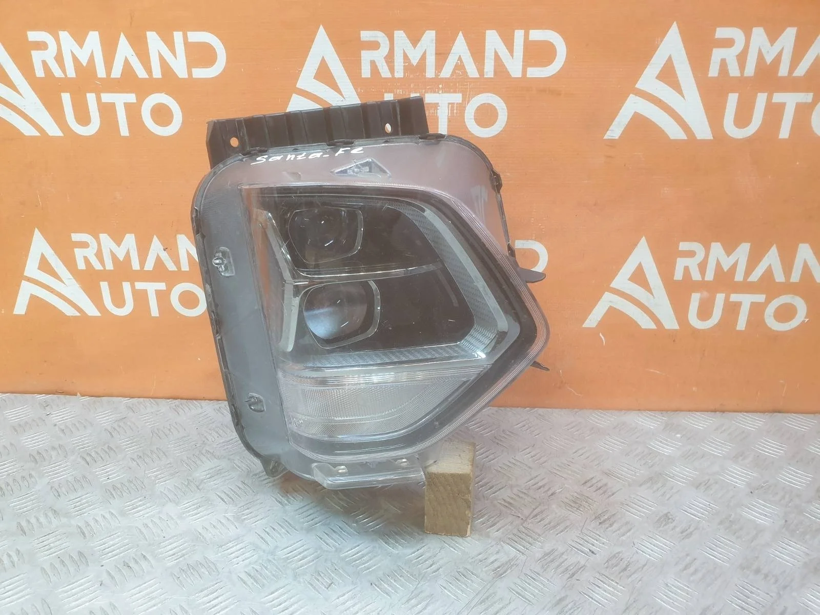 Фара Hyundai Santa Fe 2018-2021 4 TM