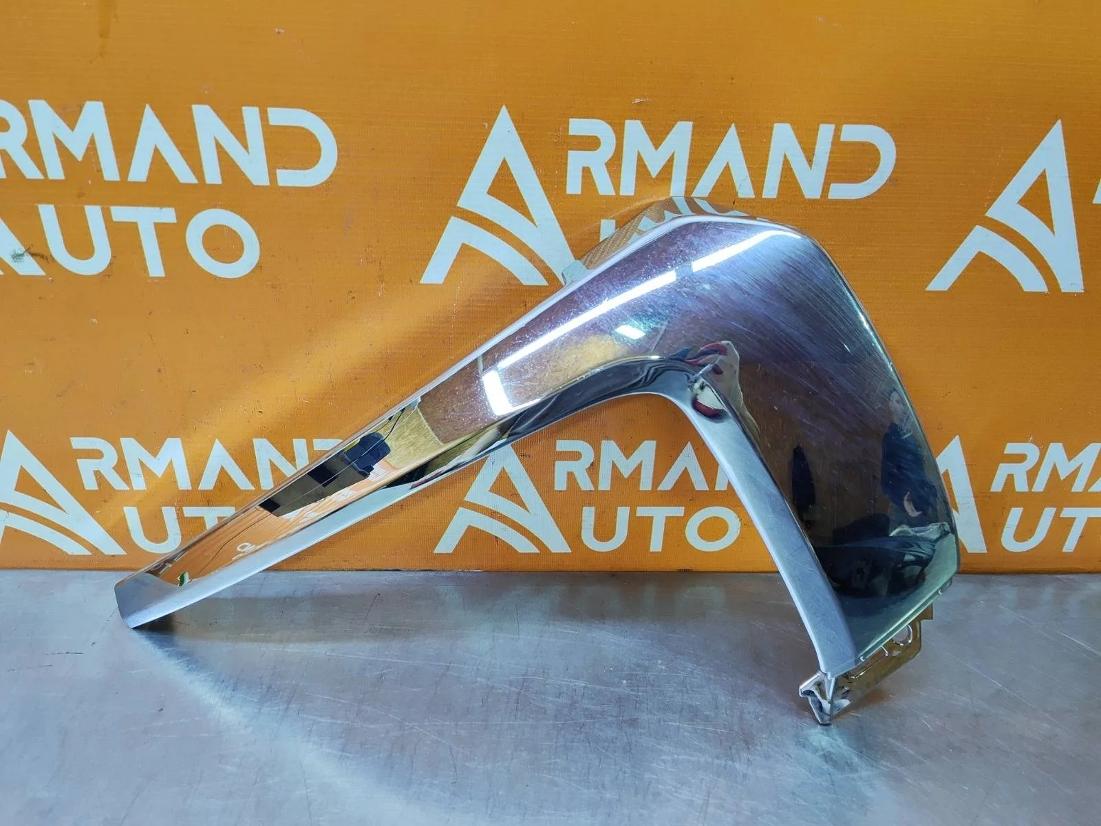 Накладка бампера Mitsubishi Outlander 2015-нв 3