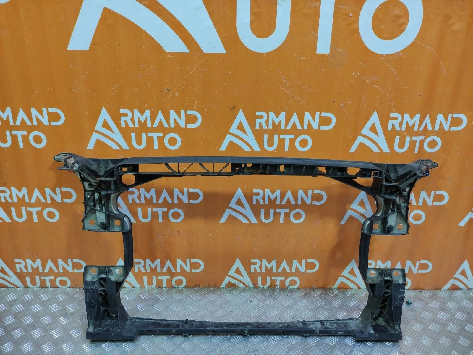 Панель передняя (суппорт радиатора) Audi A4 2015-нв B9