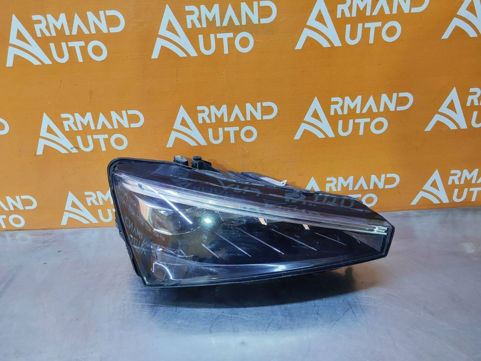 Фара Skoda Rapid 2020-нв