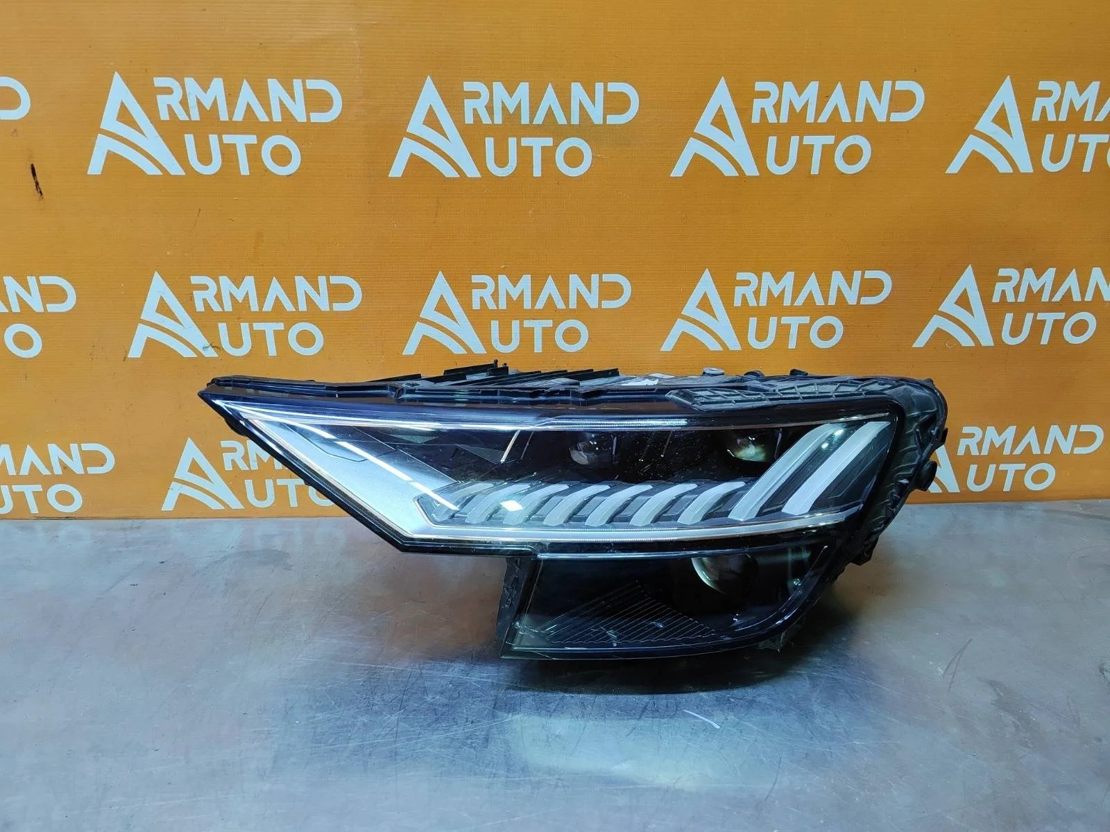 Фара Audi Q8 2018-нв