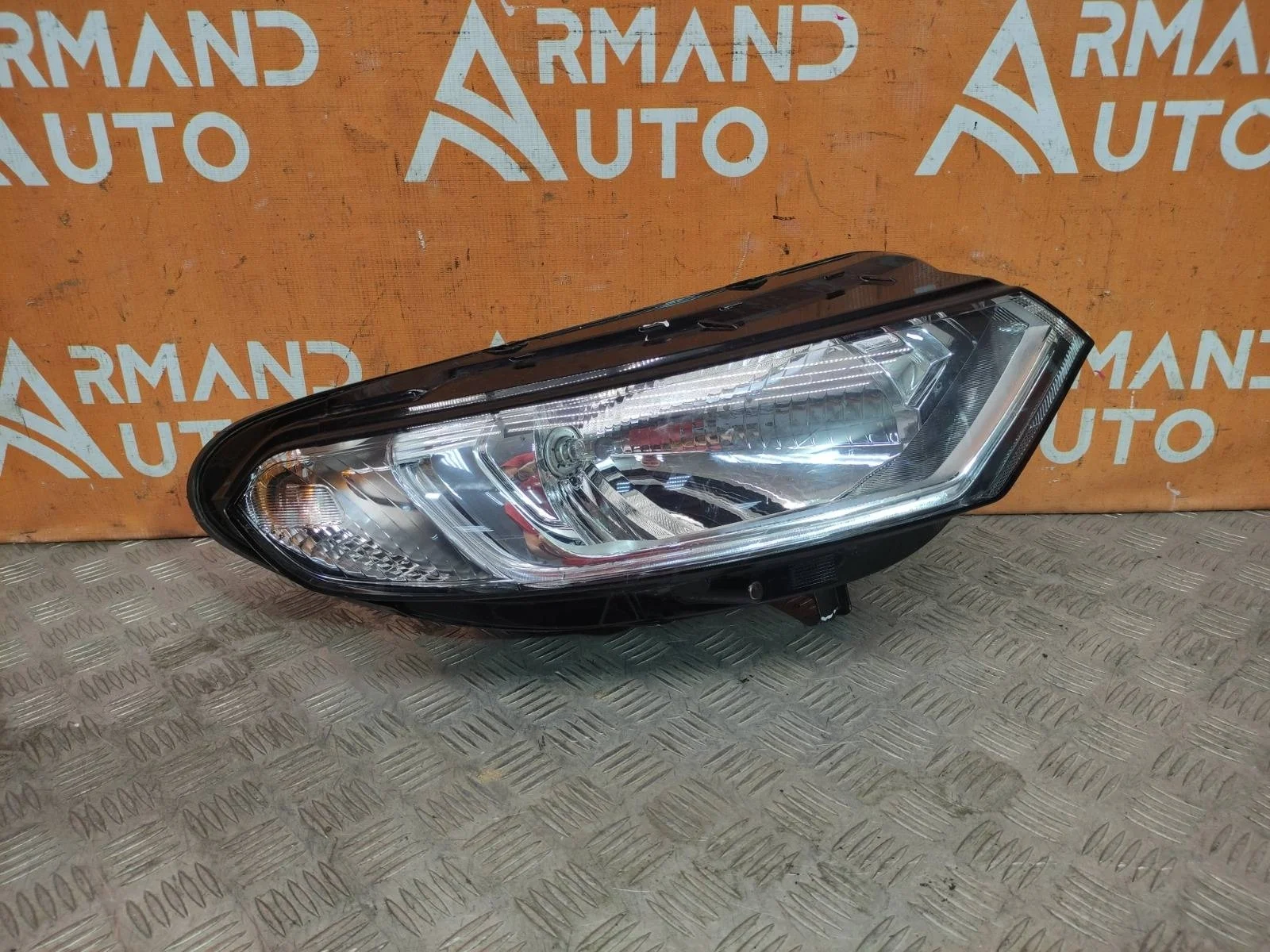 Фара Ford EcoSport 2014-2018