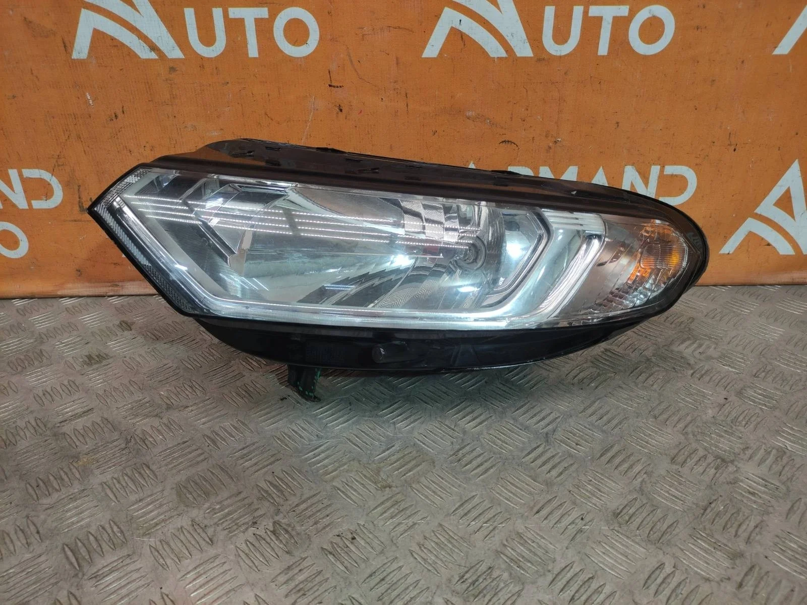 Фара Ford EcoSport 2014-2018