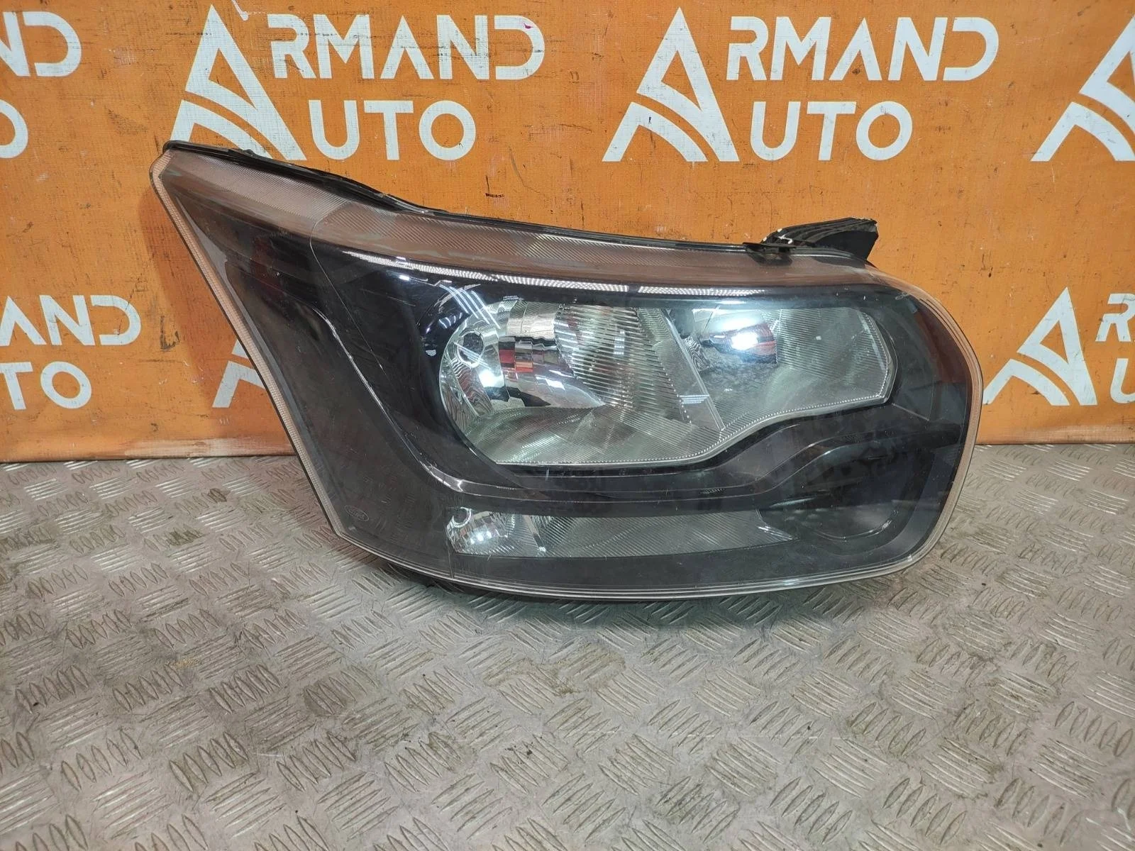 Фара Ford Transit 2014-нв 7 TTG