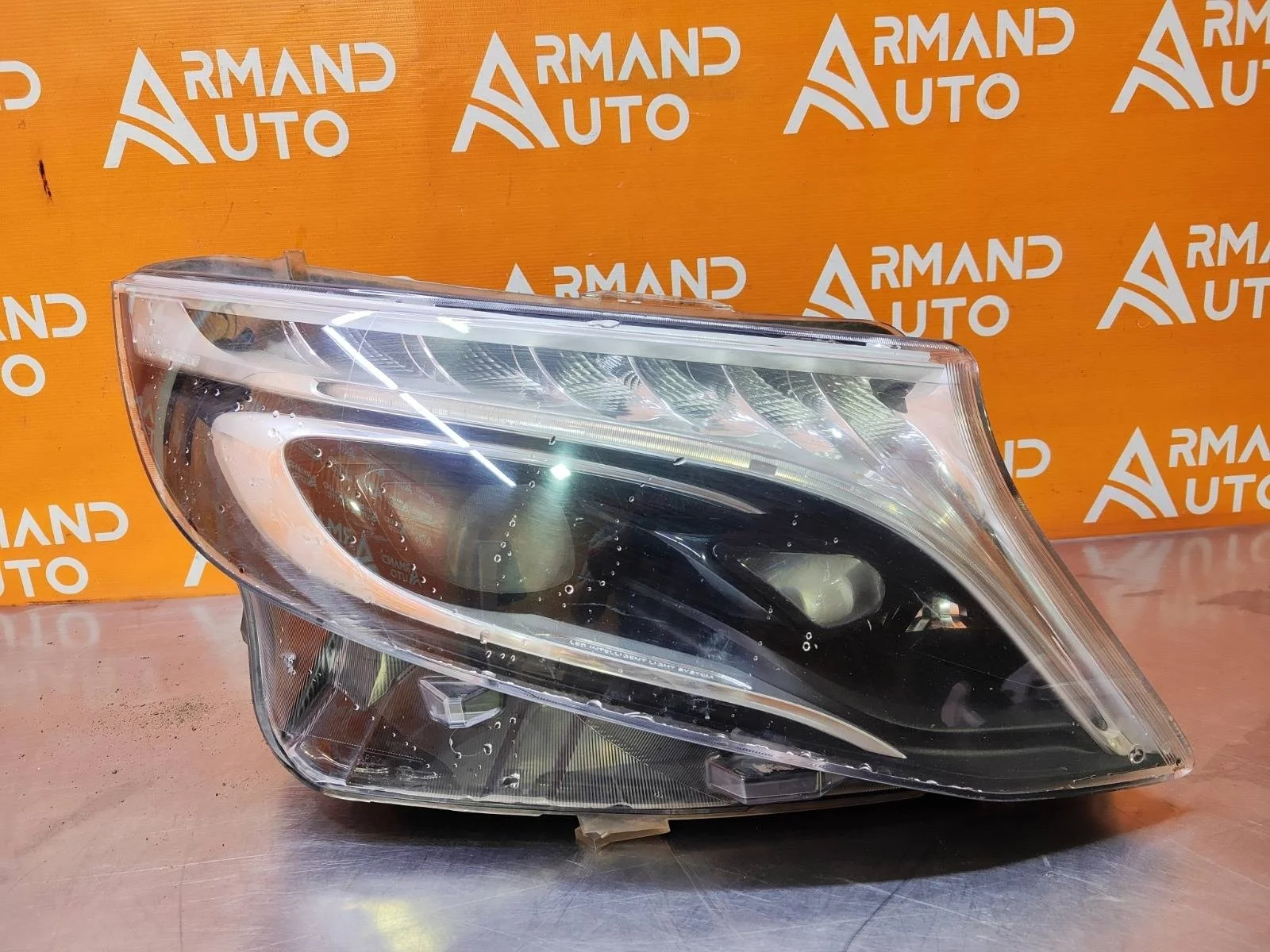 Фара Mercedes V-Class 2014-нв W447