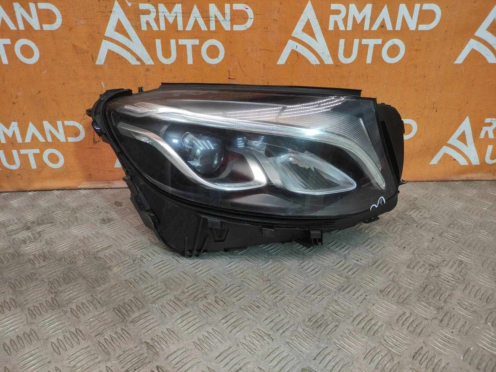 Фара Mercedes GLC-Class 2015-2019 X253