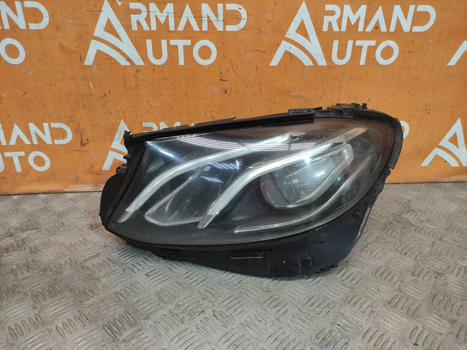 Фара Mercedes -Class 2016-2020 W213, S213, C238