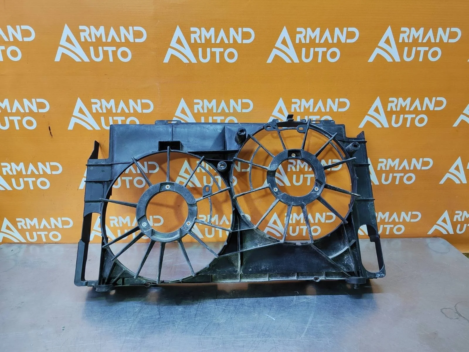 Диффузор вентилятора Toyota RAV4 2012-2019 CA40